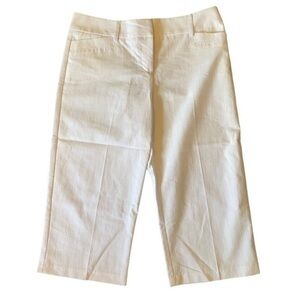 B•Wear juniors cropped capris white, size 9